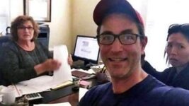 Old-Divorce-Selfie-380x214.jpg